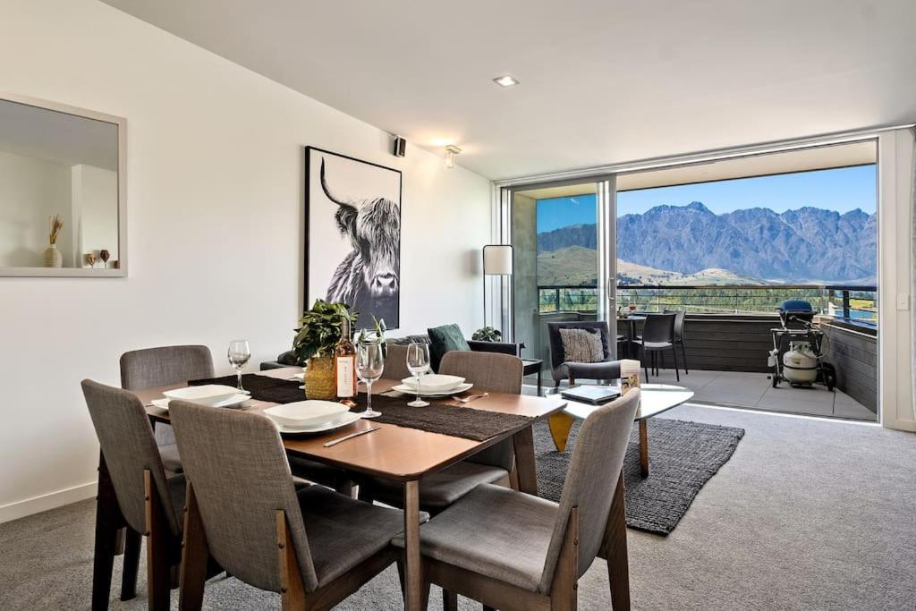Toru - Eclectic Apartment With Delightful Lake Views Queenstown Luaran gambar