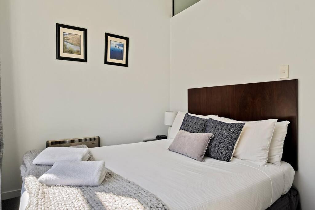 Toru - Eclectic Apartment With Delightful Lake Views Queenstown Luaran gambar